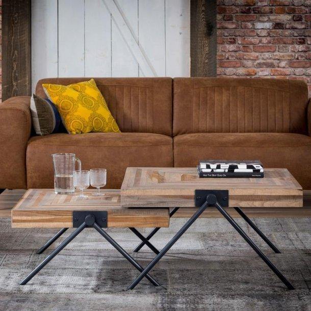 Sofabord 80 x 80 cm, patineret teaktræ | HemmingsenInteriør