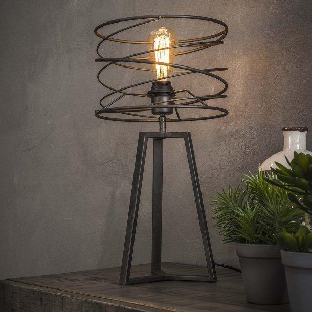 Bordlampe med spiral formet lampeskærm på 3 fod | HemmingsenInteriør