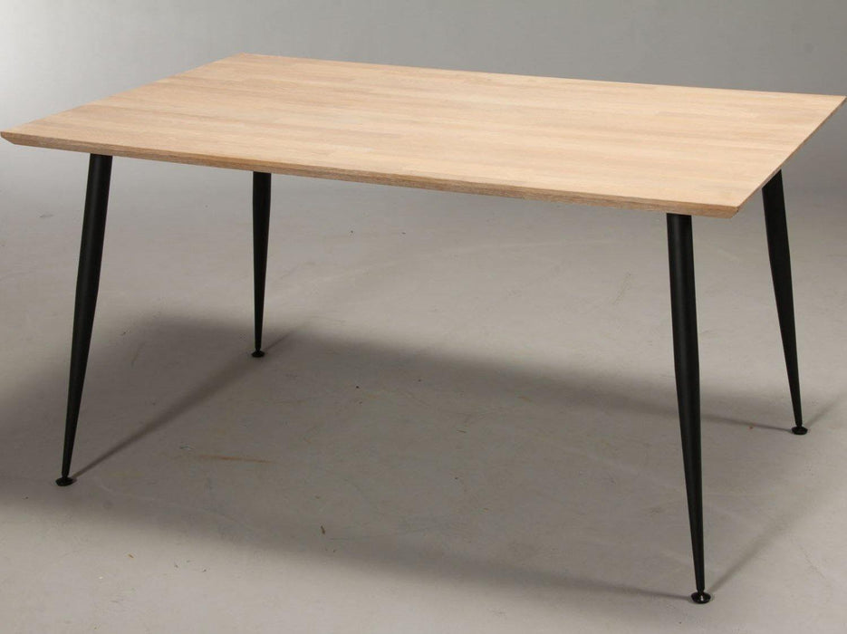 Spisebord, massiv eg, sorte metalben. | HemmingsenInteriør